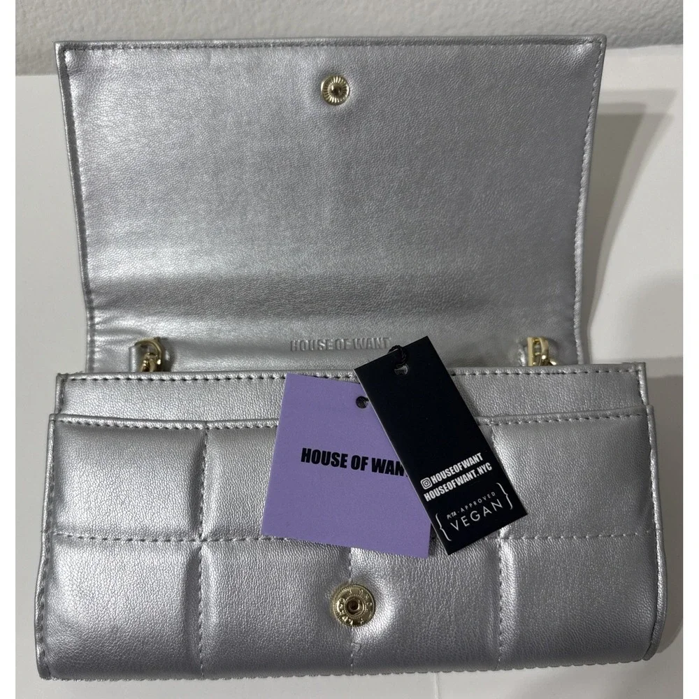 House Of Want Vegan‎ Purse/Wallet Crossbody Gold Chain SILVER Color Purse W/Tags